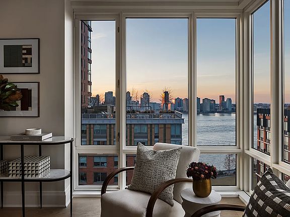 2nd image of 210 Warren St Penthouse B