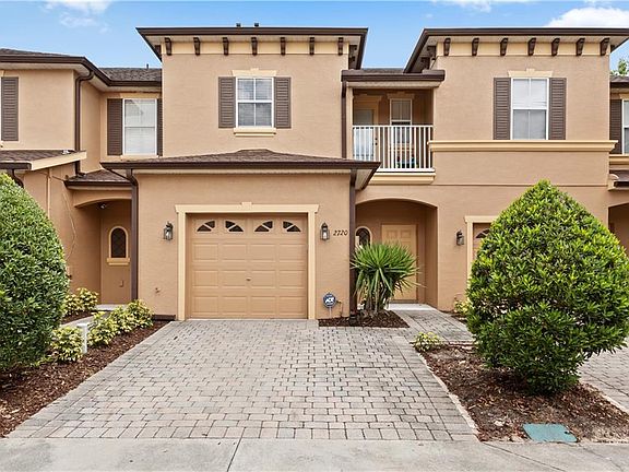 2nd image of 2720 Retreat View Cir