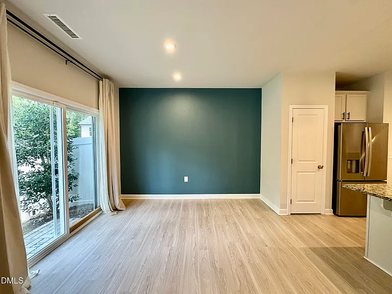 124 Orvis Dr — Photo 9