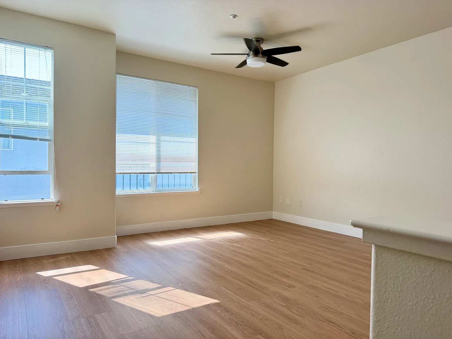3 bed, 1333 sqft, $3,500 — Photo 3