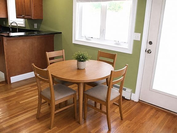 4th image of 21 Whitcomb Dr