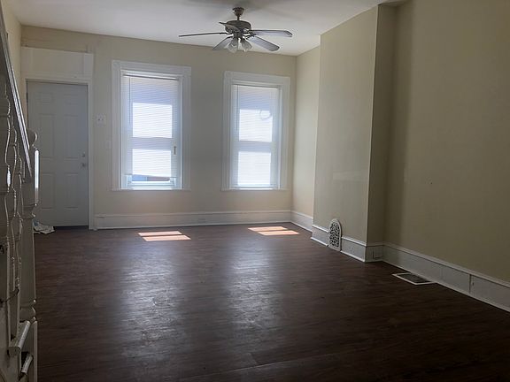 3rd image of 61 E Seymour St