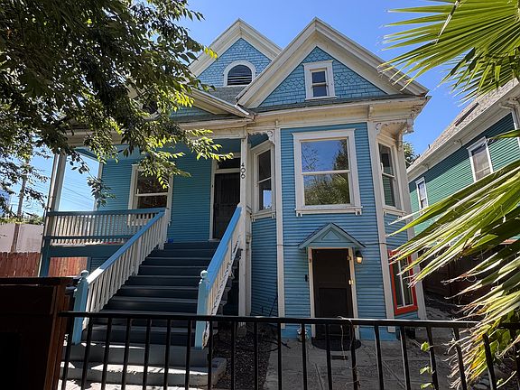2nd image of 406 8th St #1