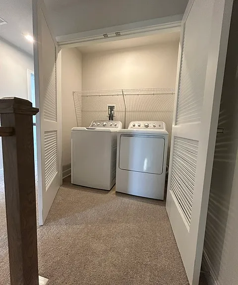 3rd floor washer and dryer