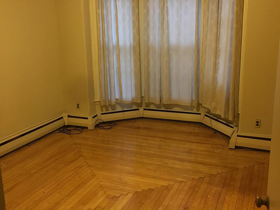 1st image of 36 Arlington St #1