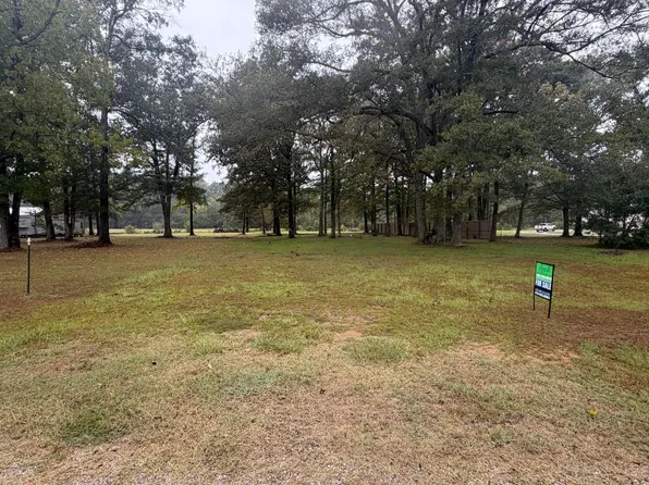 Deer Rd, Aberdeen, MS 39730