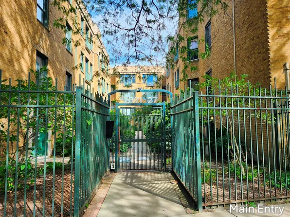 7025 N Sheridan Rd APT 1N, Chicago, IL 60626