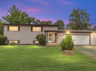 172 Boulder Hill Pass, Montgomery, IL 60538