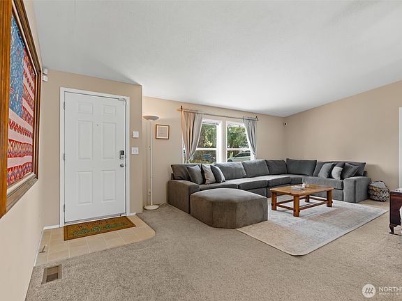 3rd image of 1401 Elk Heights Road