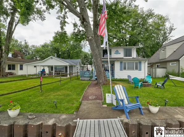 2372 Lakeside Dr, Ashville, NY 14710