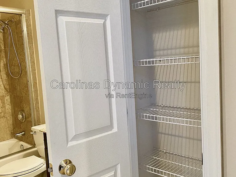 605 Queenswater Ln — Photo 13
