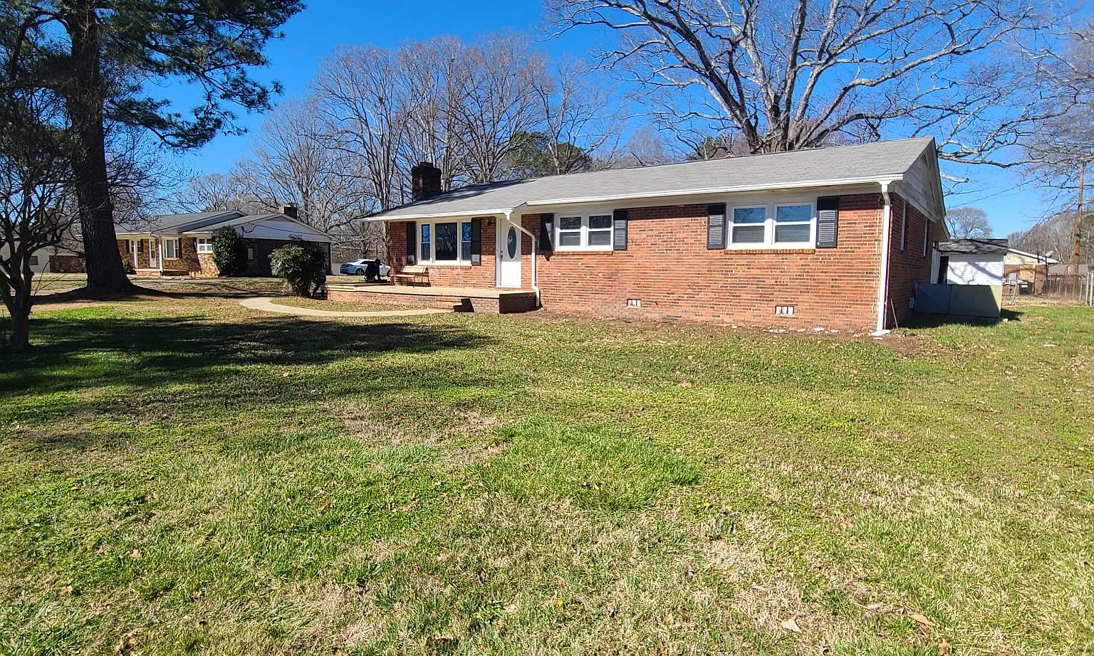 3 bed, 1800 sqft, $1,950 — Photo 2
