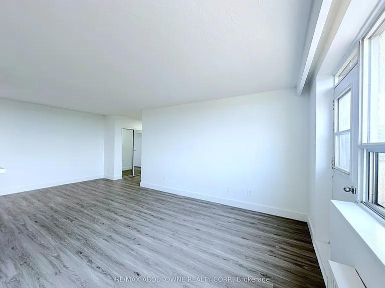 79 Jameson Ave #301 — Photo 7