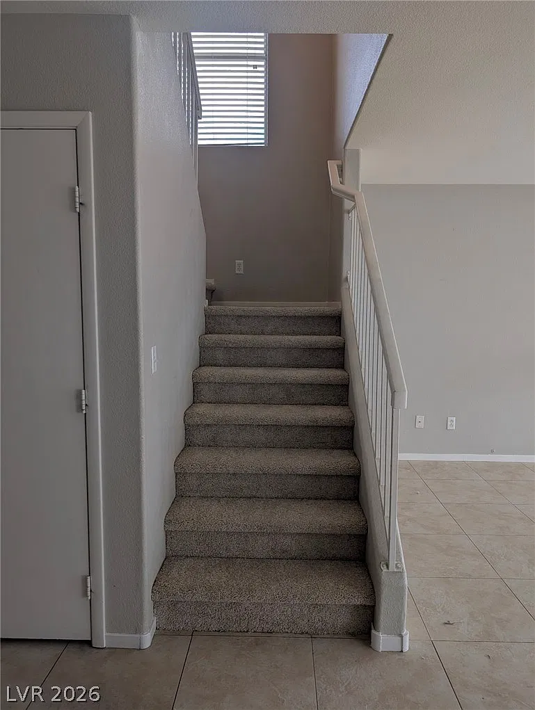 4 bed, 2.5 bath, 2103 sqft, $2,000 — Photo 4