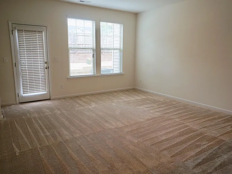 3015 Bluegrove Rd — Photo 11