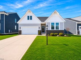 8896 Firethorne Dr, Columbia Station, OH 44028