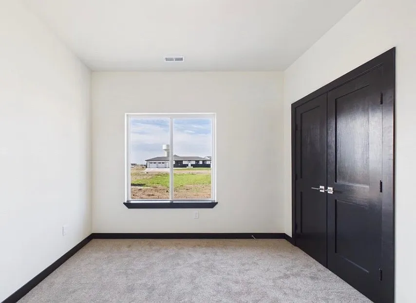 3 bed, 1500 sqft, $2,295 — Photo 4