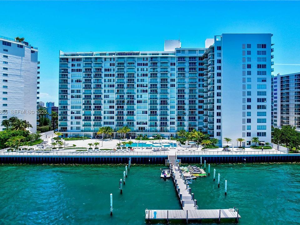 1st image of 1000 West Ave APT 1027