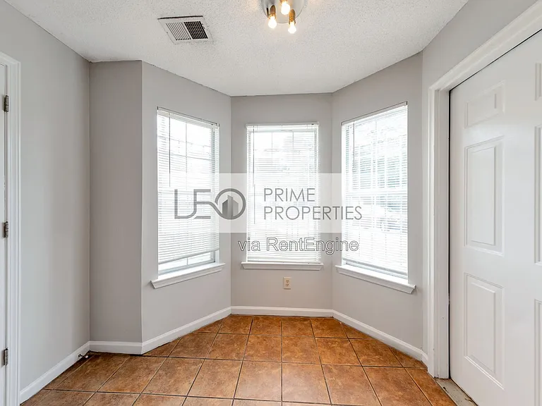 1072 Victory Dr SW — Photo 9