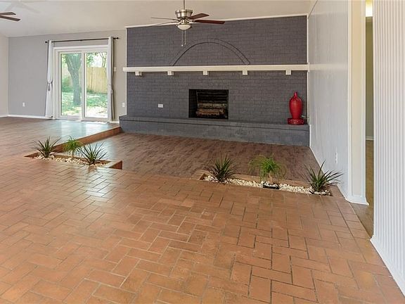 4th image of 1824 Lexington Pl