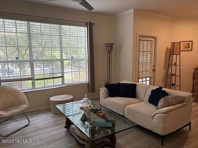 1 bed, 1.0 bath, $1,900 — Photo 4