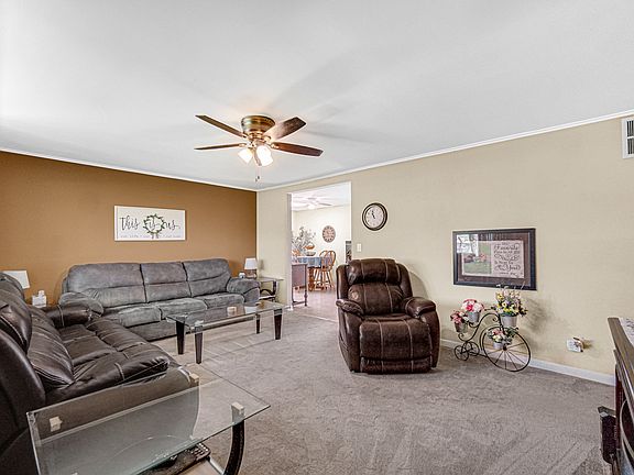 5th image of 17233 Oriole Ave