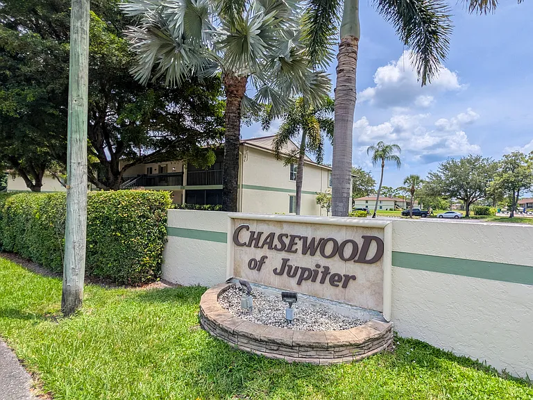 6446 Chasewood Dr #B — Photo 22