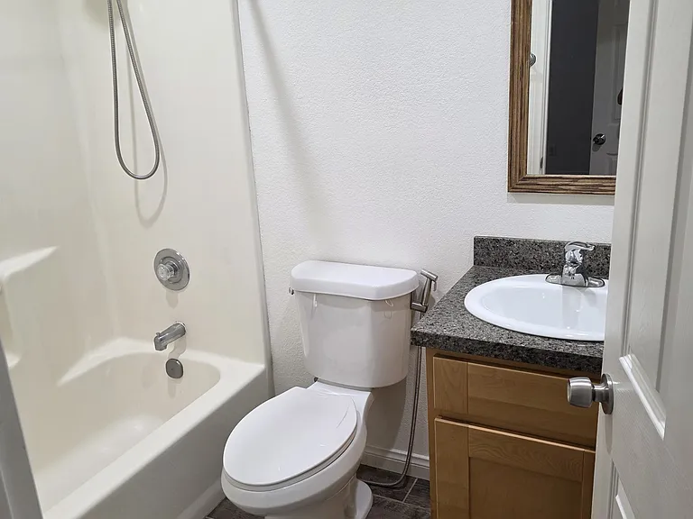 8911 Lamar St #B — Photo 10