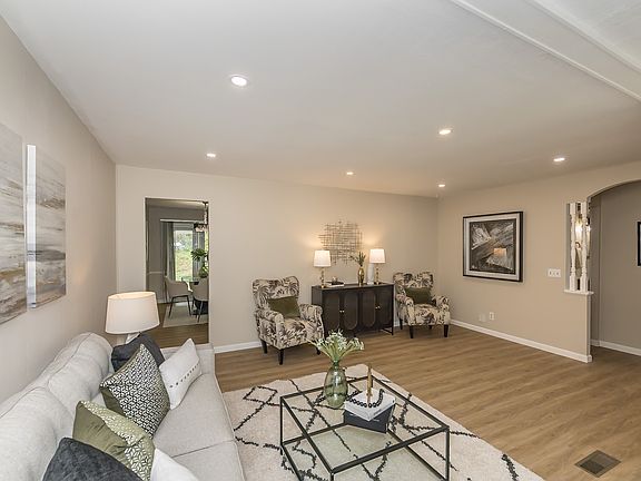 3rd image of 11790 New Halls Ferry Rd