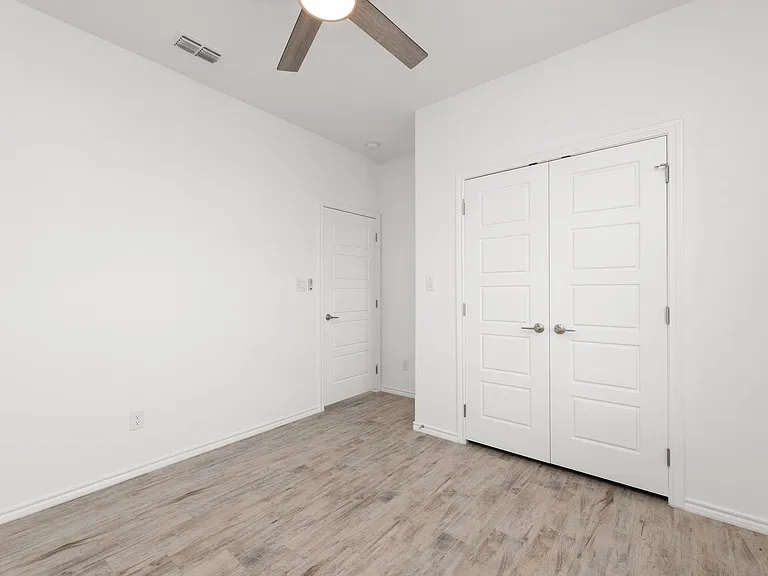 411 Hinojosa Dr — Photo 13