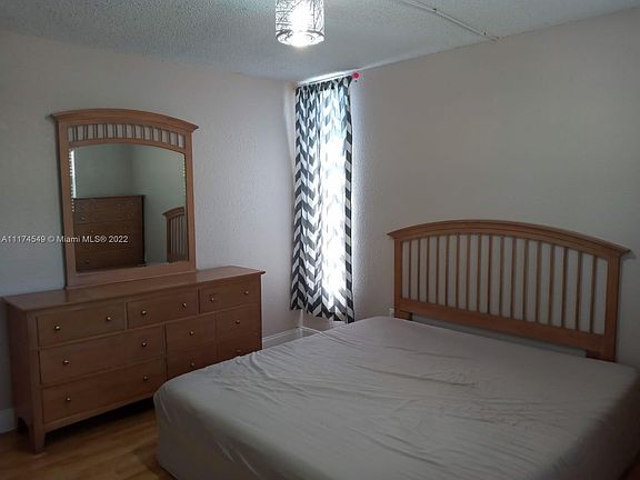 5th image of 1629 NW North River Dr APT 301