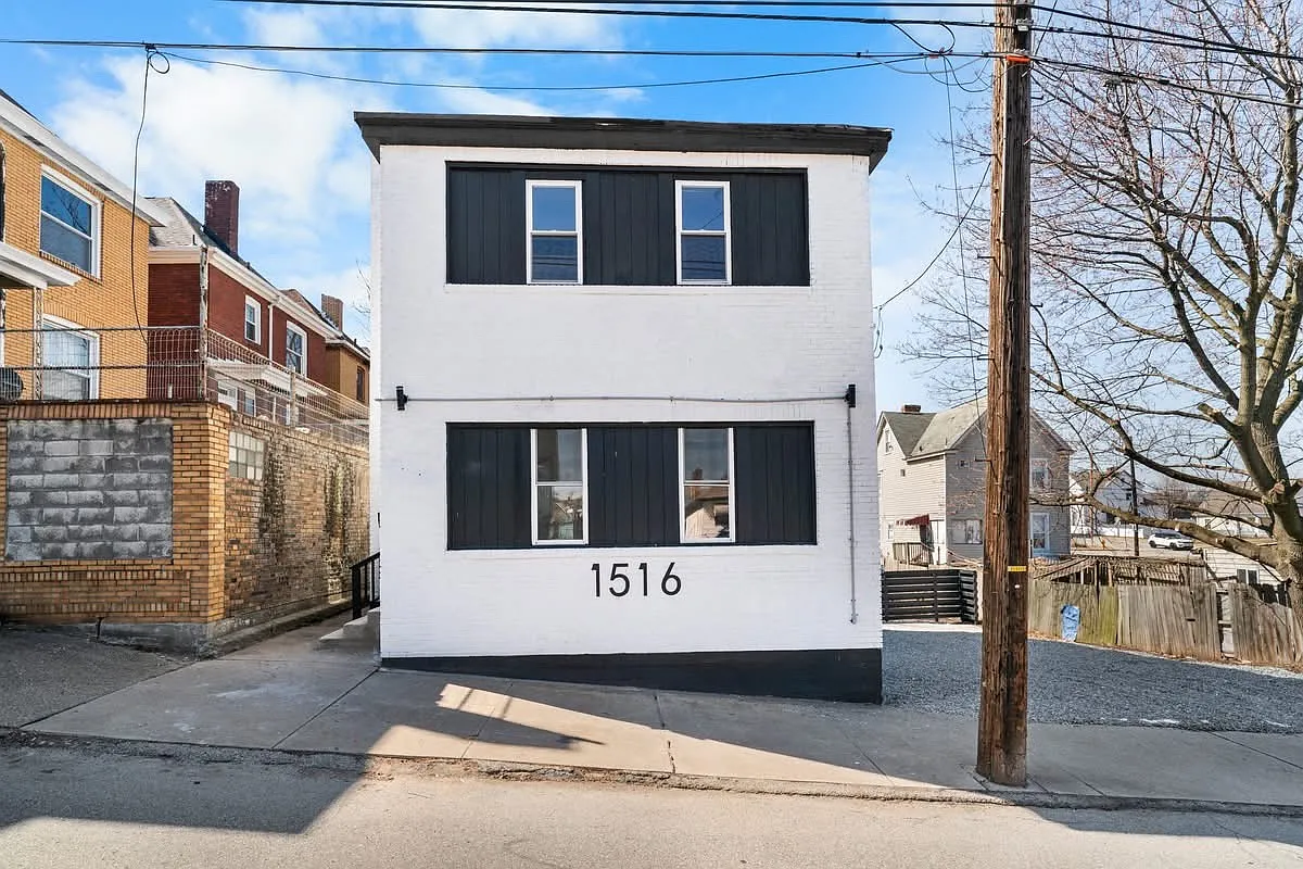 4 bed, $1,650 — Photo 1