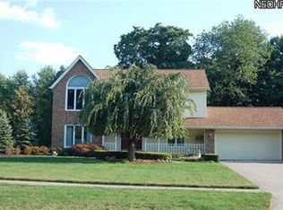13640 Laurel Ln, Valley View, OH