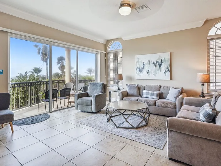 17810 Lee Ave — Photo 4