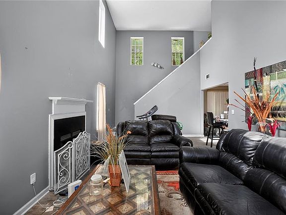 5th image of 435 Burdett Ridge Ct