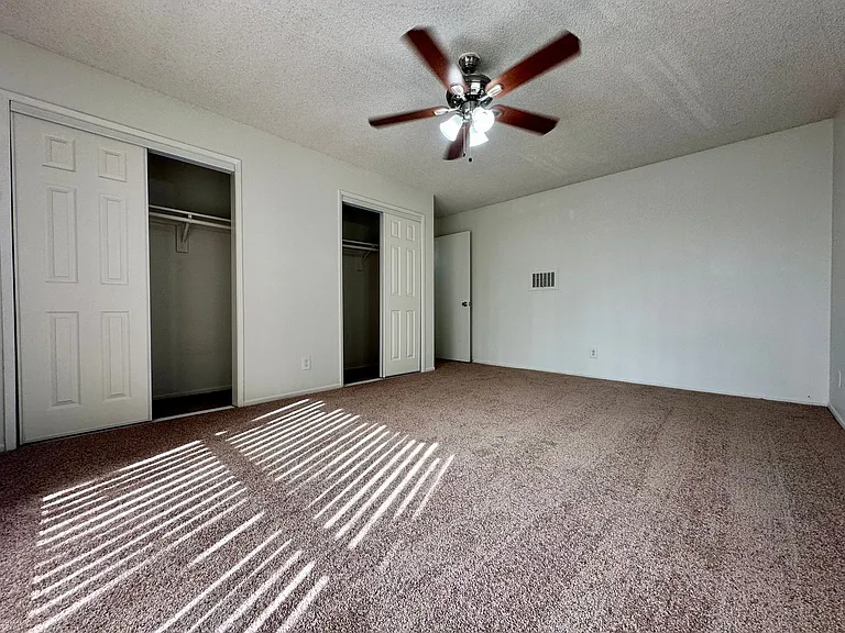 4141 Rosecrans Ave — Photo 4