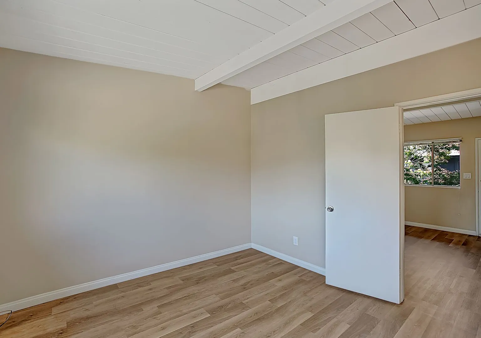 1114 Garden Street — Photo 3