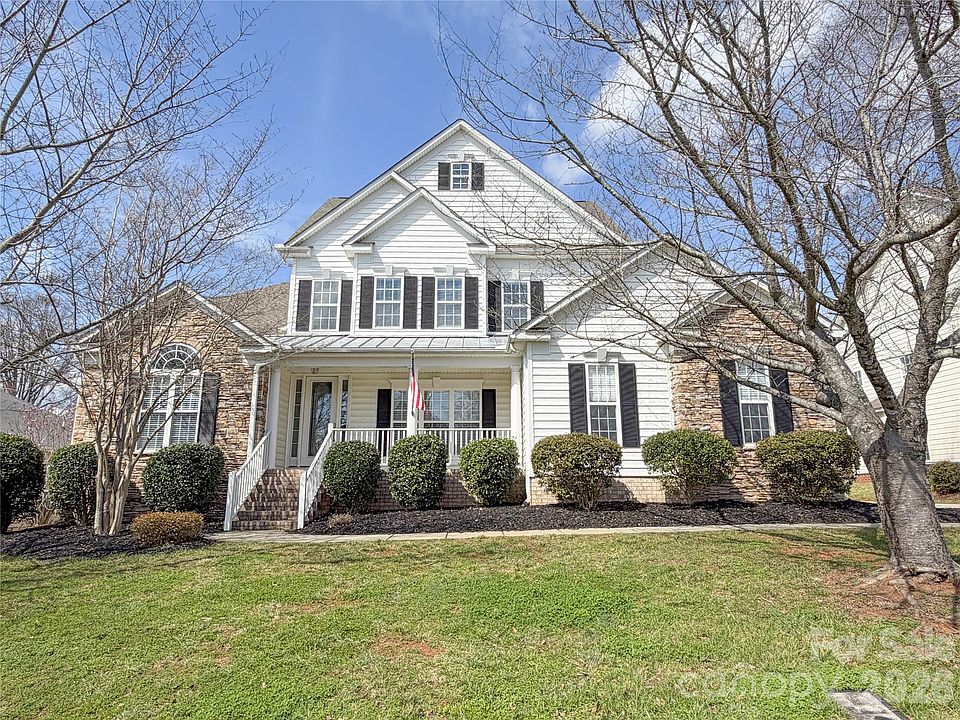 1st image of 619 Harrison Dr NW