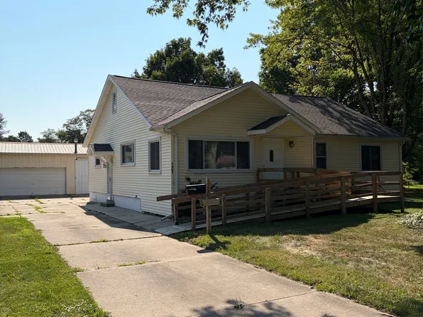 721 Lee Ave, Vicksburg, MI 49097