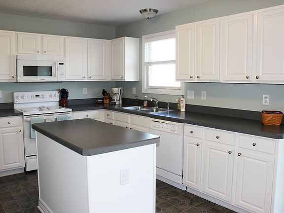 5th image of 3080 Weeping Spruce Dr