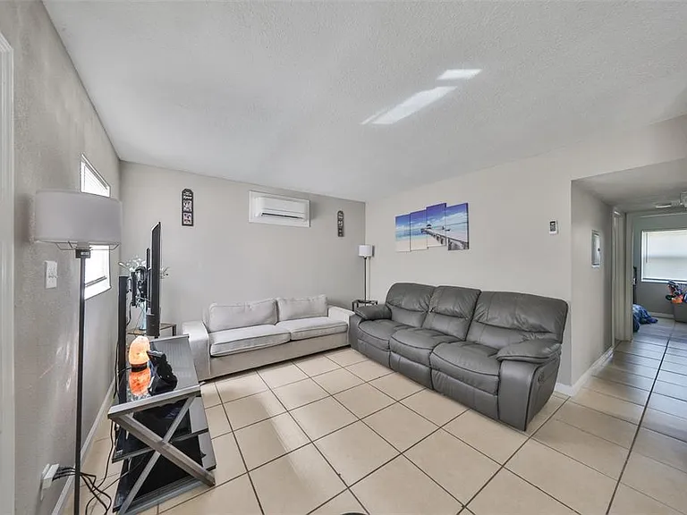 11708 Balm Riverview Rd — Photo 24