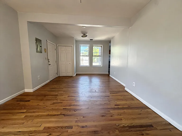223 Hawthorne Ave #3 — Photo 3