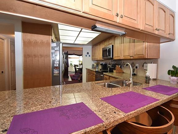 5th image of 2649 Clubhouse Dr S