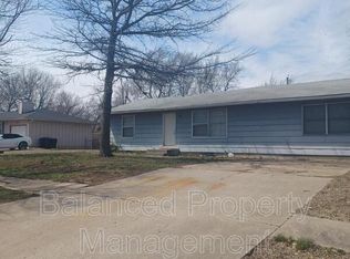 2401 SE Monroe St, Topeka, KS 66605