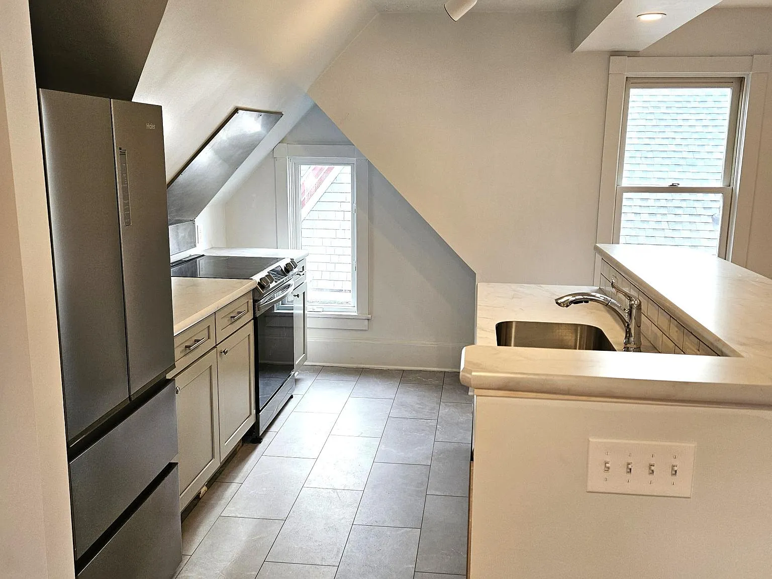 2 bed, $1,600 — Photo 3
