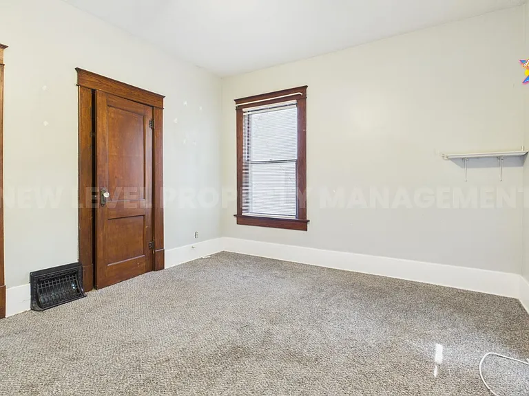 Unit Photo