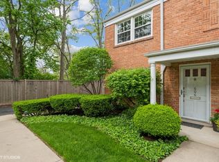 606 Lincoln Ave, Winnetka, IL 60093