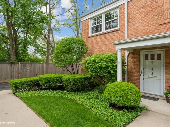 606 Lincoln Ave, Winnetka, IL 60093
