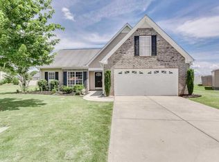 720 E Camelton Dr, Woodruff, SC 29388