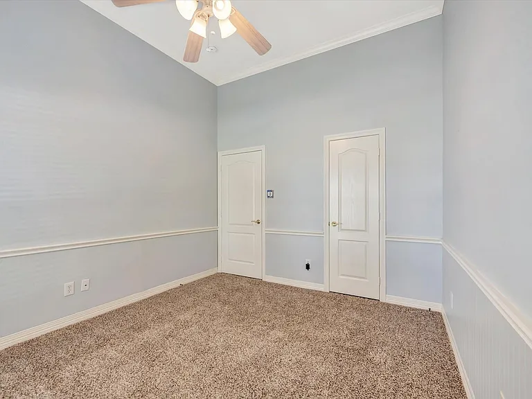 2421 Baycrest Dr — Photo 29